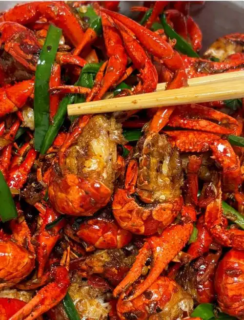 又到了吃小龙虾的季节啦!