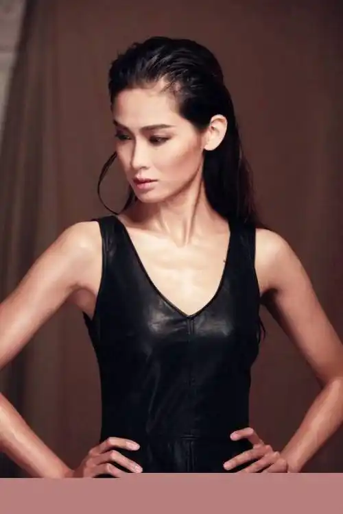 内地女演员屈菁菁