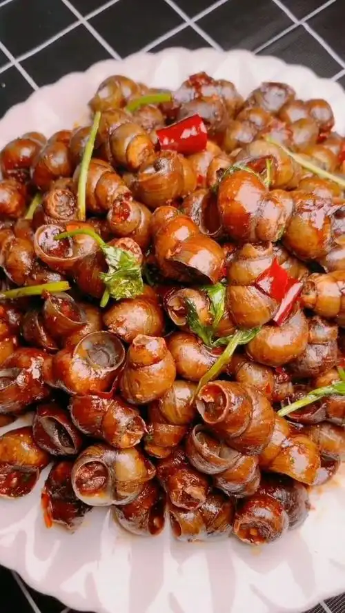 辣炒田螺这样做,老公喝酒再也不找朋友了