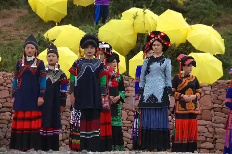 霓裳惊艳谷克德昭觉61中国彝族服饰之乡之魅彝韵61新风2018昭觉杯