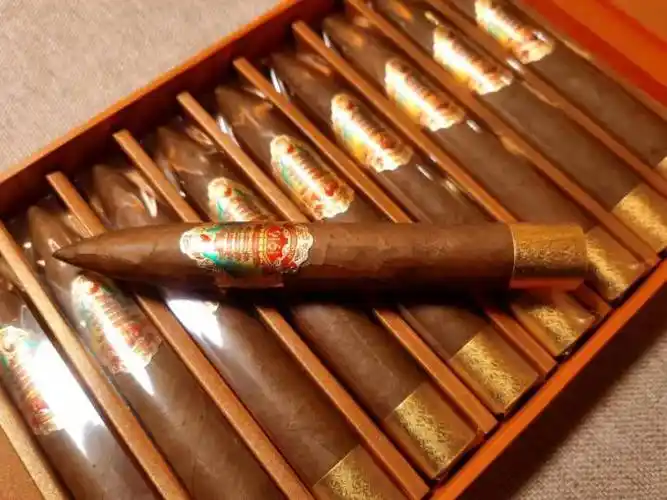 中式雪茄介绍:黄鹤楼1916 雪之梦6号(内附品鉴笔记)