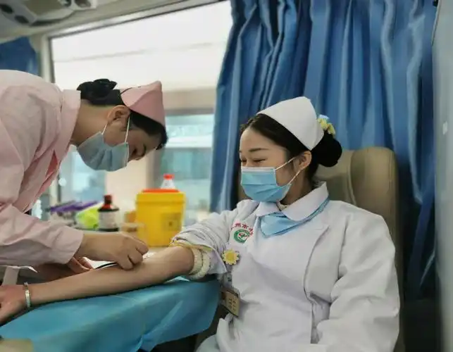 永州血站护士坚守采血一线,勤奋工作庆祝五一劳动节