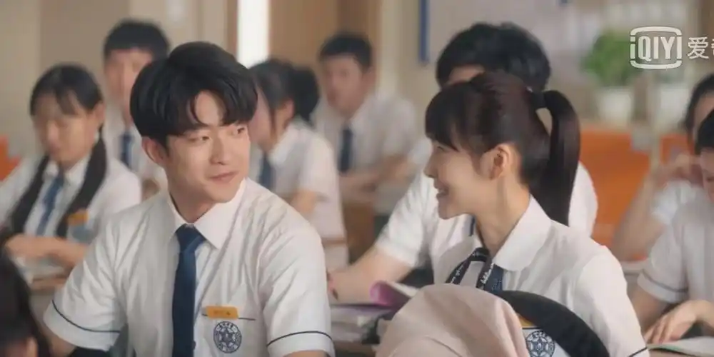 有情人终成同桌bushi