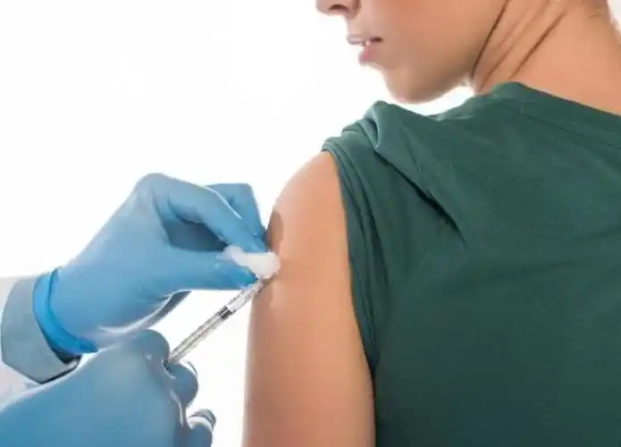 打完疫苗两周后手臂痛怎么回事