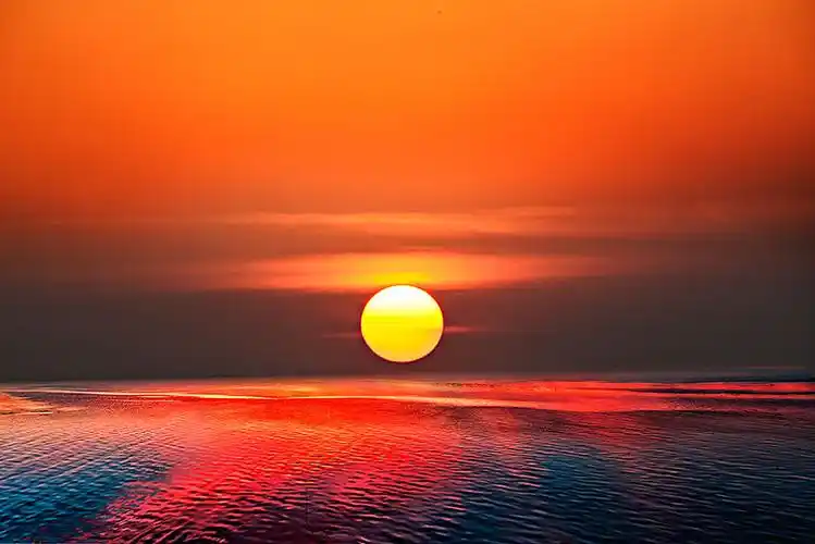 海上日出图片_海上日出高清图片_全景视觉