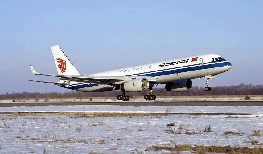 俄罗斯产的哪架飞机和波音757的外观差不多?就是图中那架飞机