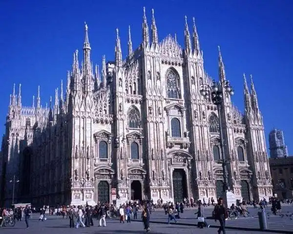 艺术留学巴黎modar国际时装艺术学院优势