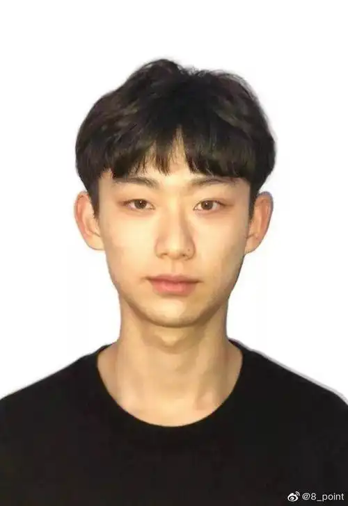 男朋友素颜无修图的证件照@8—point旧照@犯罪嫌疑人刘某我妹妹,15岁