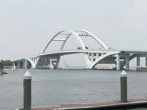雄伟壮观的厦门跨海五缘大桥