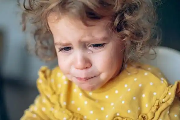 在一个普通的家庭里,有一个六岁的小女孩,名叫小丽.