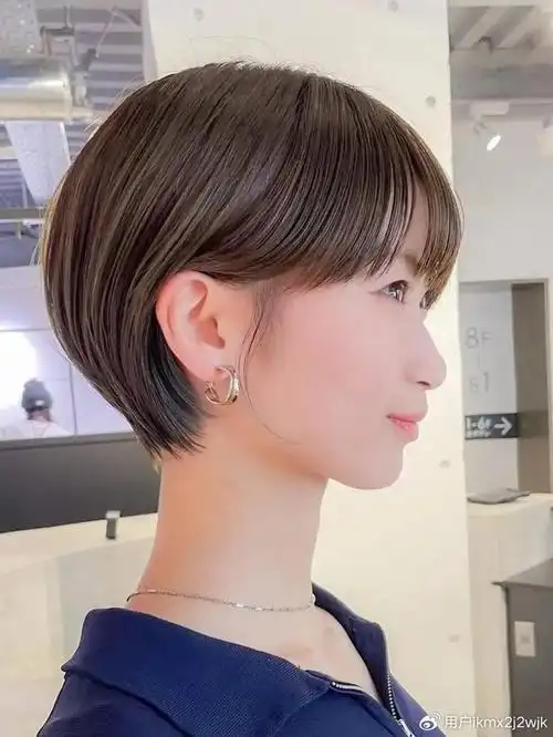 30 到 40 岁女性,剪挂耳短发就对了,好看时尚很精致