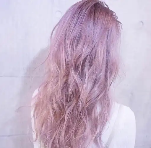 留粉红色头发是一种什么体验?