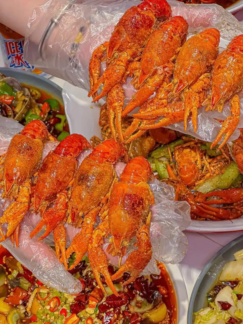 奖励自己一大份巨好吃的椒盐小龙虾02.