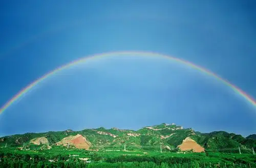 风雨过后自由彩虹