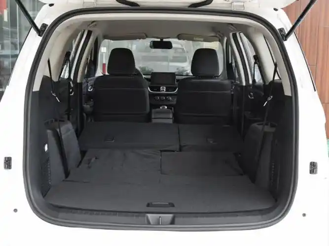 宝骏730的后排坐椅是不是全部可以放倒的