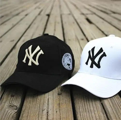 一个韩国牌子,在帽子上会有,有点像叉子和m,请问这是什么牌子啊,急啊!