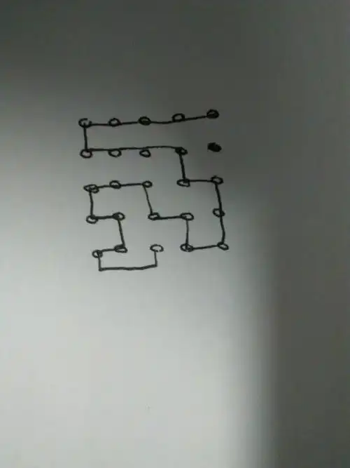 不过黑点,把所有的圆圈连接起来,不能重复,不能斜着来