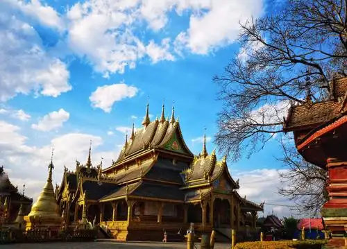 走进西双版纳的佛寺 景真八角亭 ——阿耘手机摄影