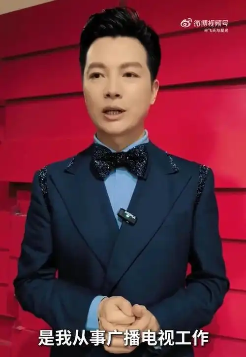 一边吃长寿面一边发表喜提"金声奖"感言|综艺|央视主持人_网易订阅