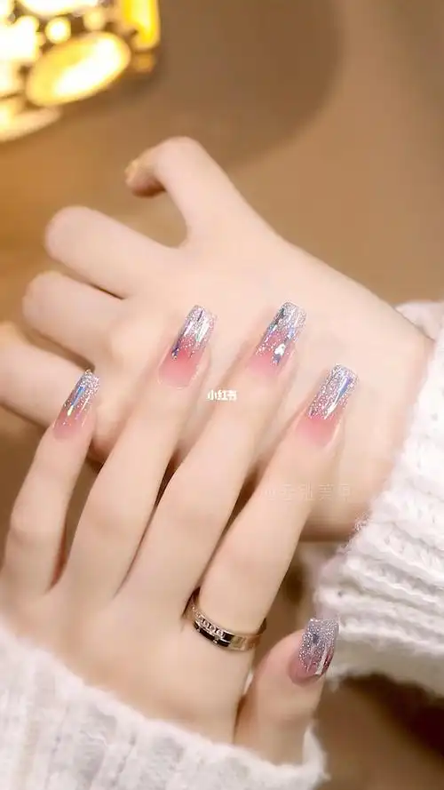 渐变极光玻璃纸美甲