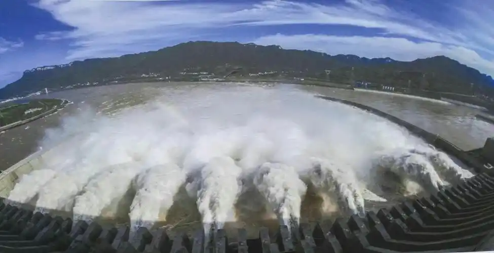 三峡大坝泄洪口.