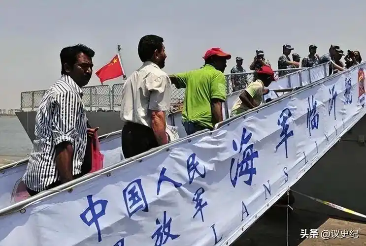 中国海军抵达也门,中国公民开始撤离