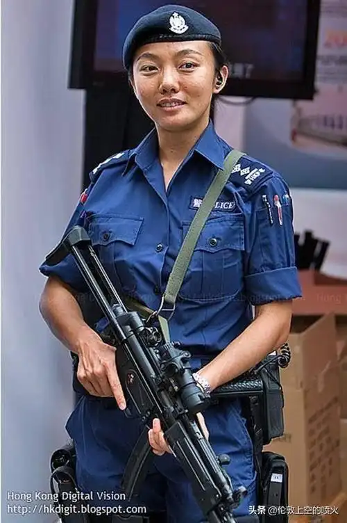 madam是怎样练成的香港女警的诞生与发展