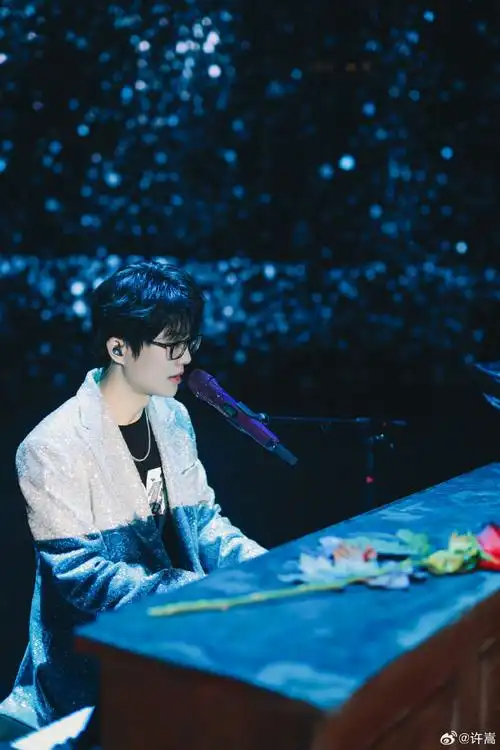 许嵩演唱会官宣南京成都青岛##许嵩巡演官宣3城