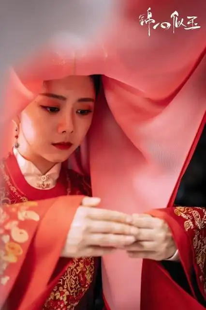 谭松韵红衣古装也好美!