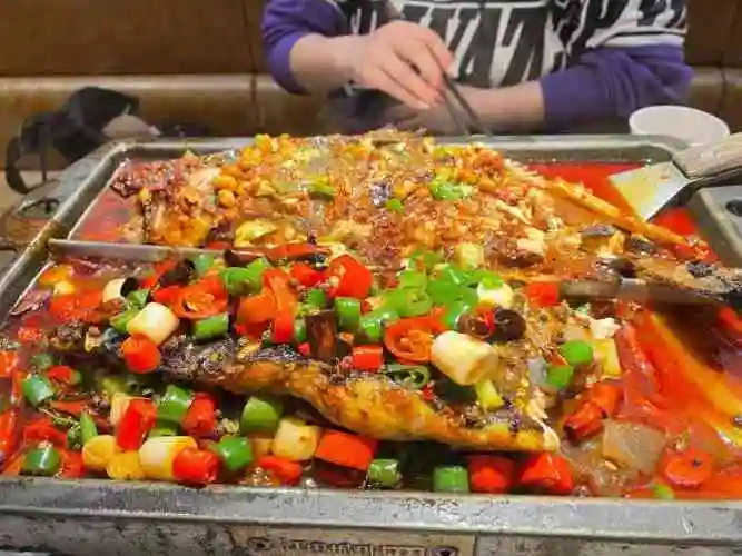 江边城外烤全鱼(上地华联店)-"中午出去办事,一群人就近去吃烤鱼,就餐