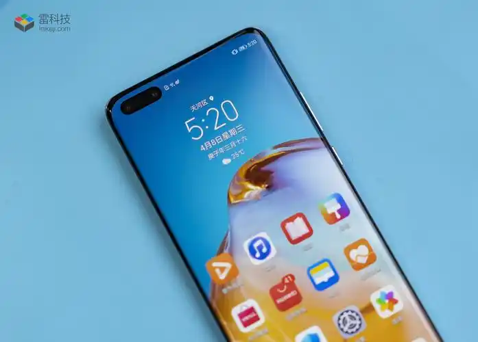 58英寸的屏幕则保证了机身的尺寸不会失去控制,整体来说华为p40 pro的