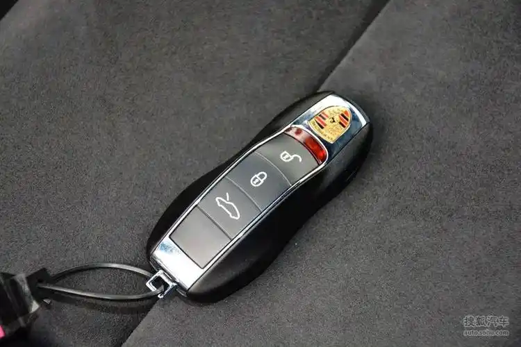 2013款保时捷911gt3汽车钥匙