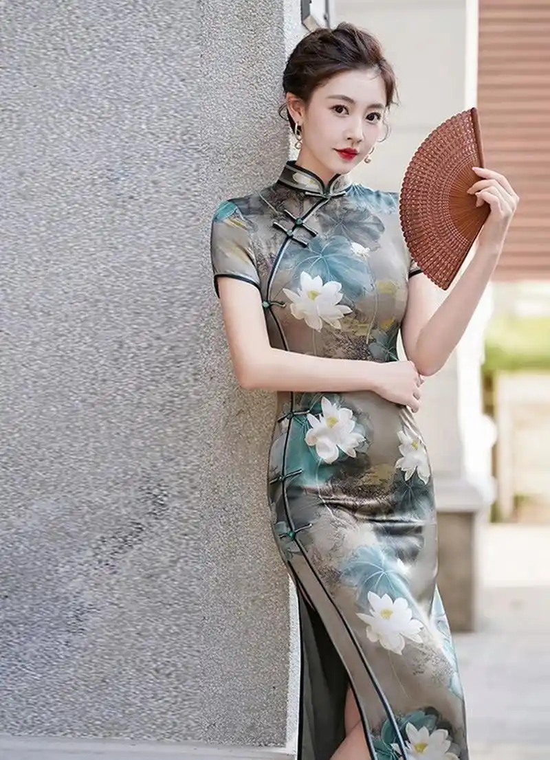 日常穿搭# #旗袍# #性感好身材