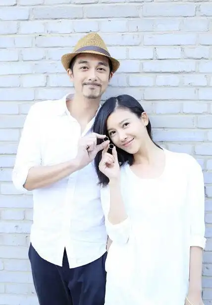 杨子姗与老公的合影