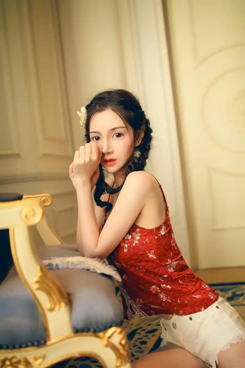 21 17:14:39 5 / 10 新浪娱乐讯 近日,内地青年女演员陈思宇曝光了一