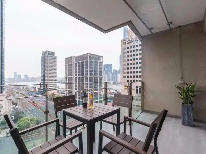 思南公馆高区公寓房全新涉外北欧风格装修带暖气固定车位