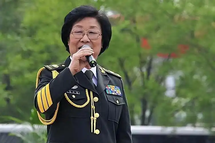 回顾马玉涛:离婚又再婚,丈夫病逝10年,女儿见证了他们的恩爱