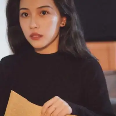 30岁成熟气质女人的头像