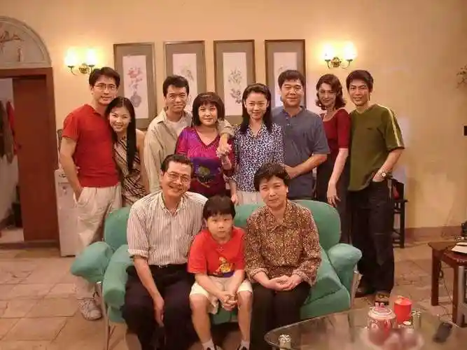 《外来媳妇本地郎》主演阵容恐有变,康祈祖缺席康祈耀的生日派对_广大