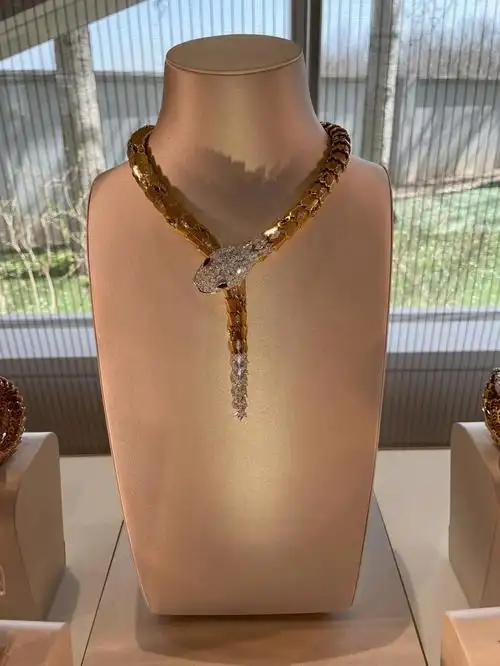 宝格丽  #高级珠宝  #宝格丽bvlgari  #项链 #灵蛇