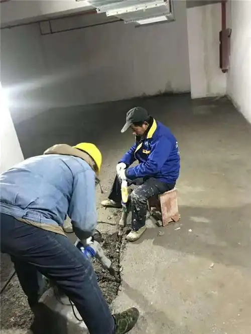地下室收缩缝堵漏地下车库收缩缝堵漏公司