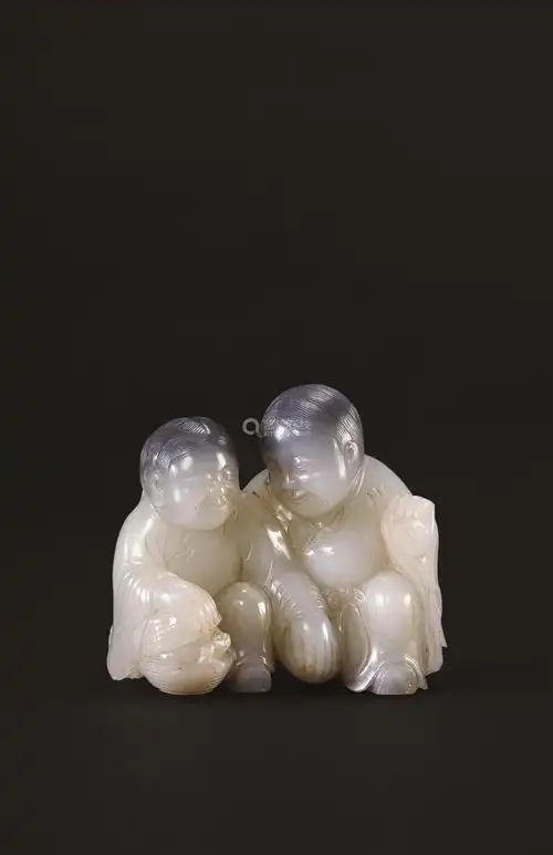 清 黑白玉巧雕和合二仙摆件