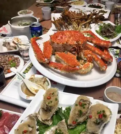 海鲜是不是不能配啤酒 吃海鲜为何不能配啤酒 详细?