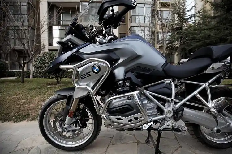 水鸟宝马摩托车bmwr1200gsgs1317上下护杠摩托车保险杠