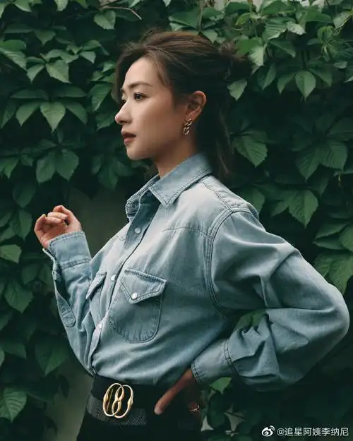 万茜的裙子八级大风都吹不动##第30届大学生电影节青春之夜