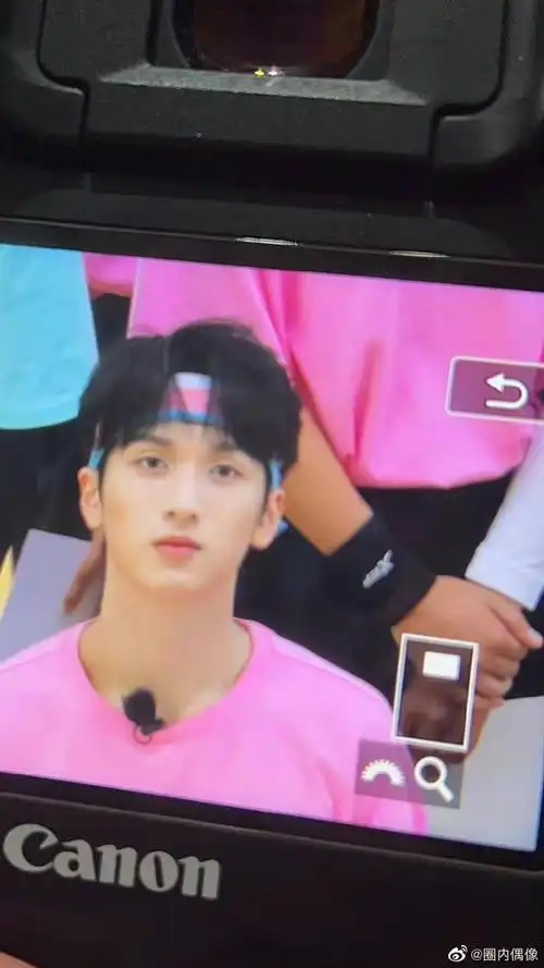 严浩翔射箭生图##严浩翔射箭好帅