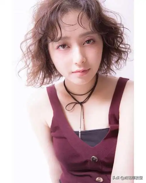 网友:短发很瘦脸(胖脸女生适合什么短发发型图片) - 冷求网