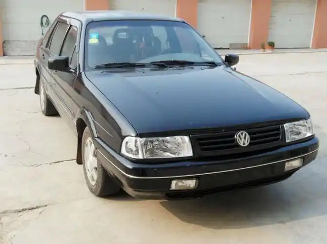 烟台2000年4月自由沸点黑色手动挡