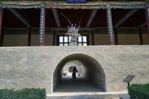 池神庙里唱大戏