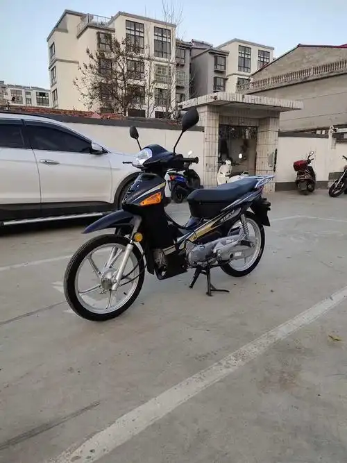 二手原装国三本田风锋影125cc排量弯梁摩托车 载货燃油助力代步车